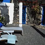 Lavastein-bauernhaus Yazmina Mit Schoenem Garten By Interhome Feriehus *