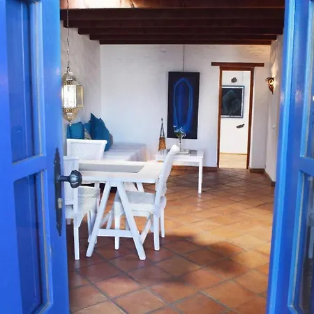 Lavastein-bauernhaus Yazmina Mit Schoenem Garten By Interhome