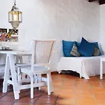 度假居 Lavastein-bauernhaus Yazmina Mit Schoenem Garten By Interhome *