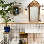 Lavastein-bauernhaus Yazmina Mit Schoenem Garten By Interhome * 雅伊萨