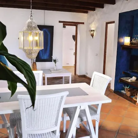 Lavastein-bauernhaus Yazmina Mit Schoenem Garten By Interhome Dom wakacyjny Yaiza (Lanzarote)