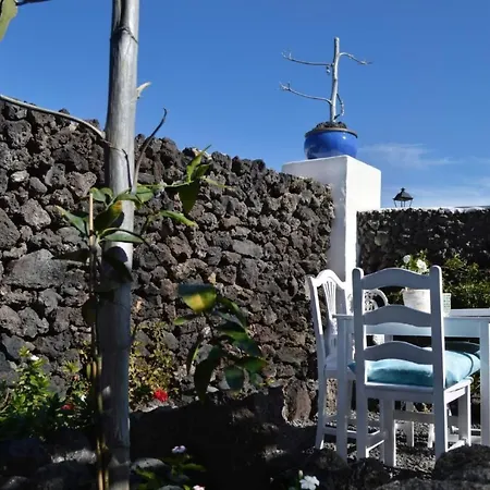 Lavastein-bauernhaus Yazmina Mit Schoenem Garten By Interhome Holiday home