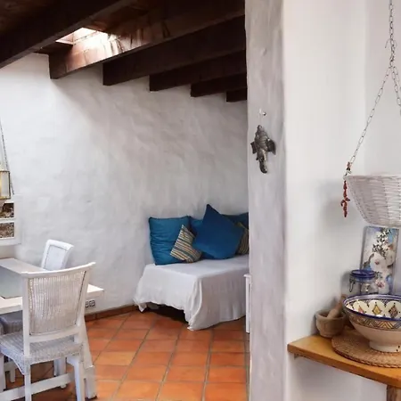 Lavastein-bauernhaus Yazmina Mit Schoenem Garten By Interhome Yaiza (Lanzarote)