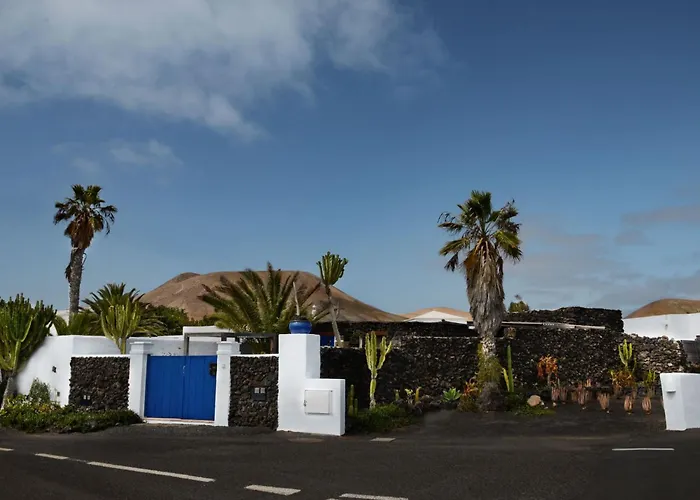 Lavastein-bauernhaus Yazmina Mit Schoenem Garten By Interhome Yaiza (Lanzarote)