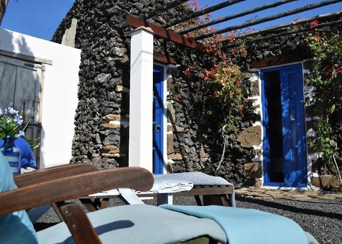 Lavastein-bauernhaus Yazmina Mit Schoenem Garten By Interhome *