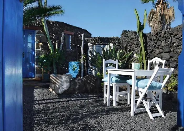 Lavastein-bauernhaus Yazmina Mit Schoenem Garten By Interhome Ferienhaus