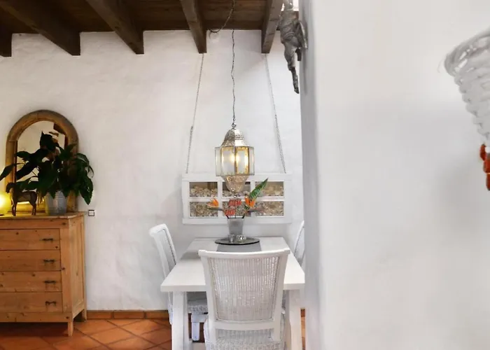 Lavastein-bauernhaus Yazmina Mit Schoenem Garten By Interhome *