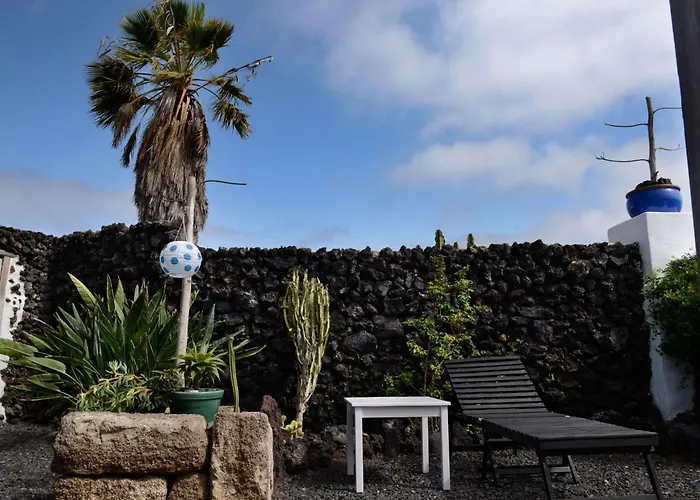 Lavastein-bauernhaus Yazmina Mit Schoenem Garten By Interhome Ferienhaus Yaiza (Lanzarote)